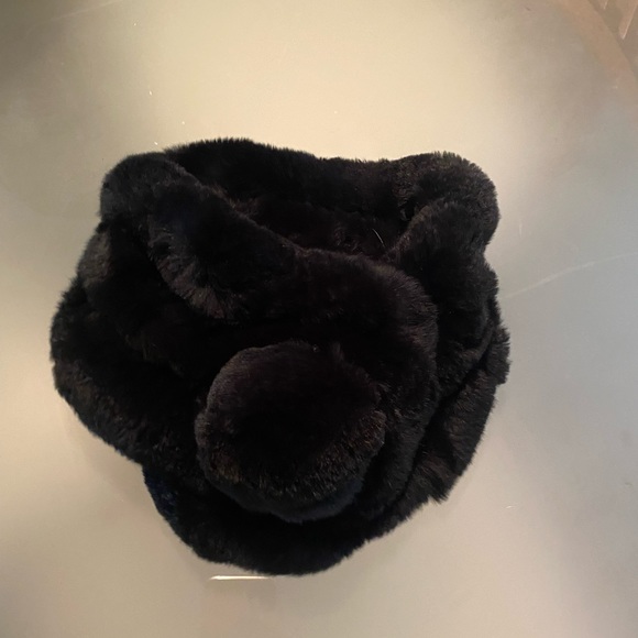 New! Genuine Fur scarf - Picture 3 of 8